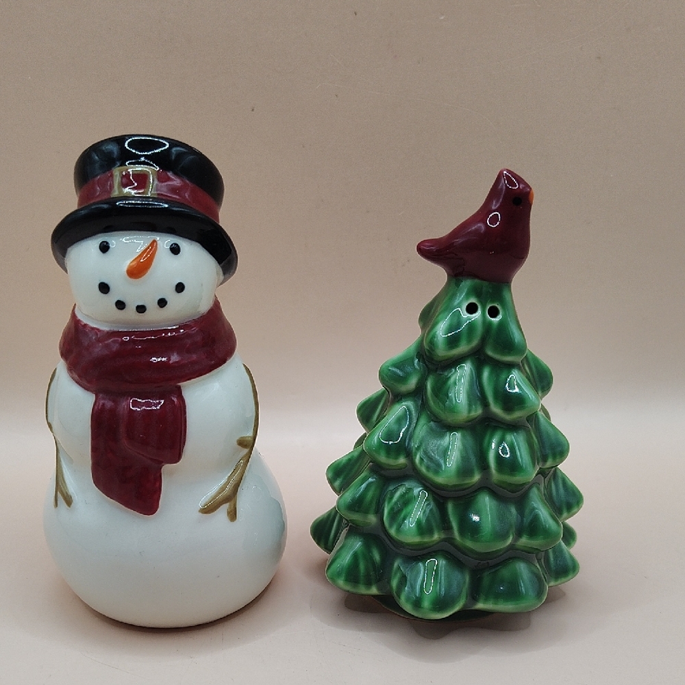 St. Nicholas Square Salt And Pepper Shakers, Snowman And A Tree With A Cardinal